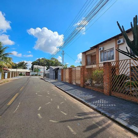 Вілла Casa Com Piscina Proximo Atrativos/ Wifi/ Garagem Фос-ду-Іґуасу Екстер'єр фото