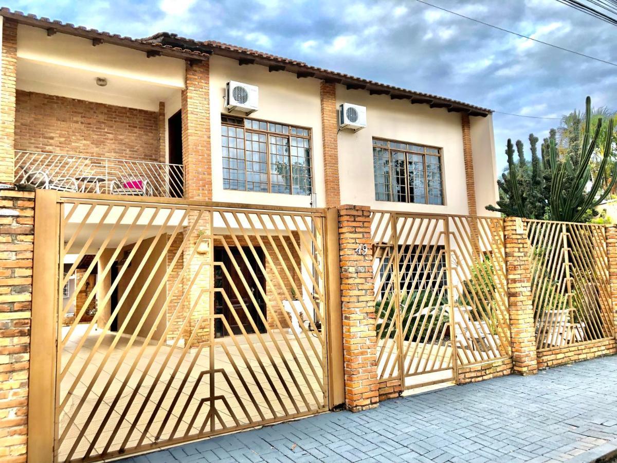 Вілла Casa Com Piscina Proximo Atrativos/ Wifi/ Garagem Фос-ду-Іґуасу Екстер'єр фото